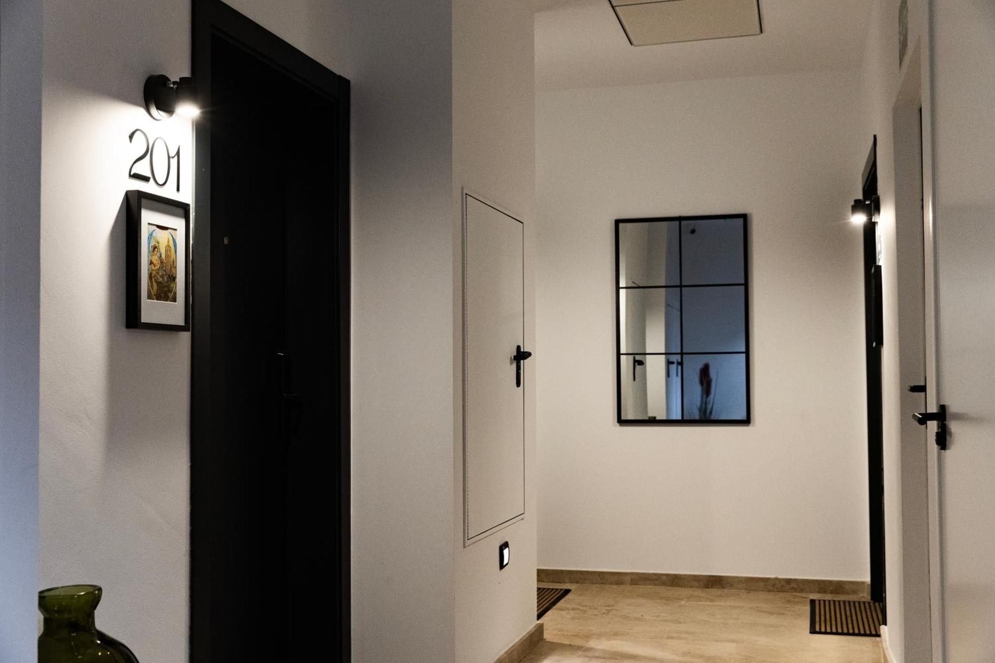 Demetrio By Alma Suites Valence Extérieur photo